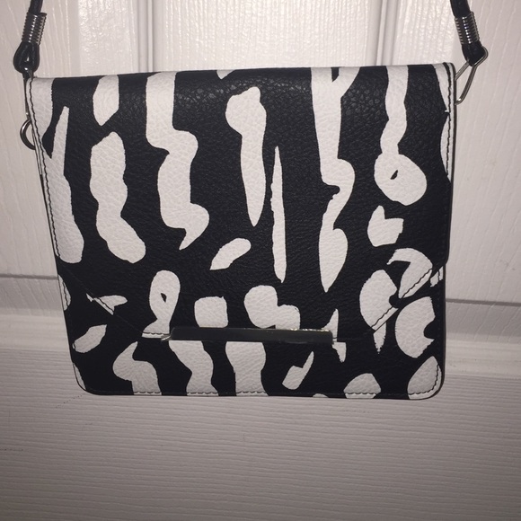Black and white patterned cross body bag