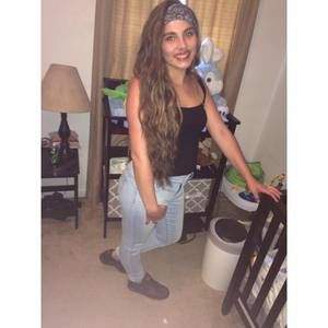 Meet your Posher, Danielle