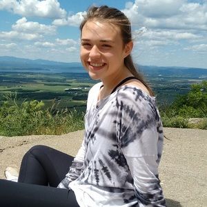 Meet your Posher, Claire