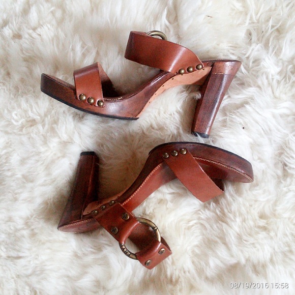 frye heeled sandals