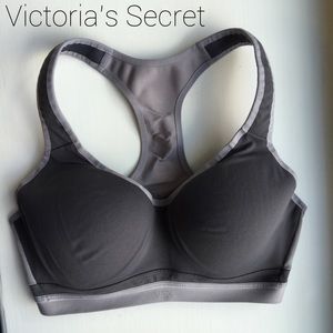 Victoria's Secret sports preformed bra