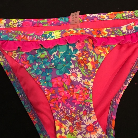 VS bikini - Picture 2 of 3