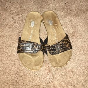 Cute cheetah buckle sandal