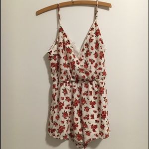 💃🏽Gorgeous rose romper💃🏻