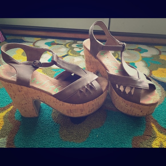 Blowfish size 7 platform wedges
