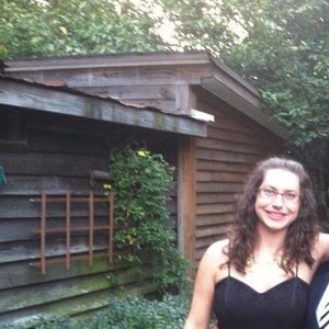 Meet your Posher, Emily