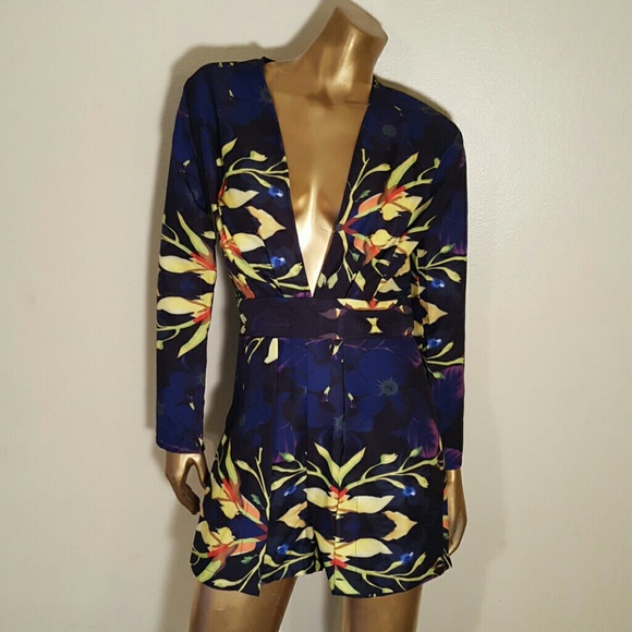 Deep V nec LS jumper