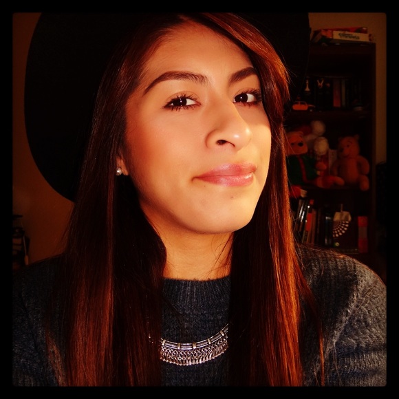 Meet your Posher, Reyna