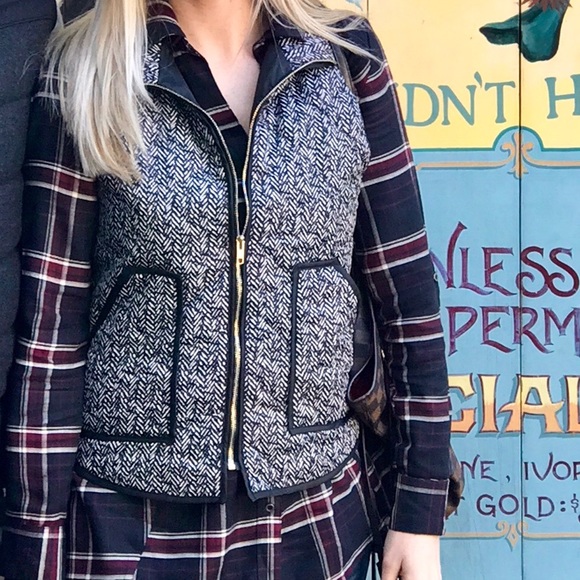 LAST 1 Buy 1 Get 1 50% 🎉 Padded Tweed Print Vest - Picture 4 of 4