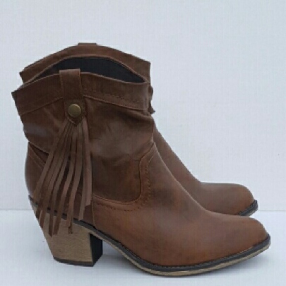 Candie's synthetic leather boots