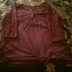 Size 2 torrid lace sleeve shirt