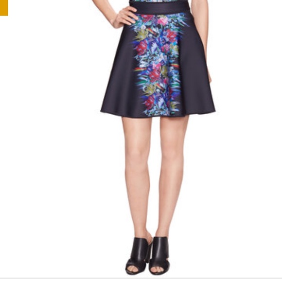Hot! Cynthia Rowley Neoprene Bonded Flare Skirt 6