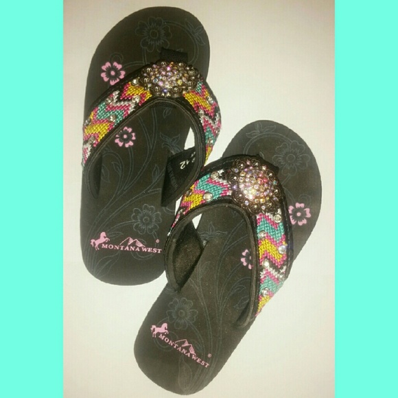 *NWOT*  MONTANA WEST flip flops