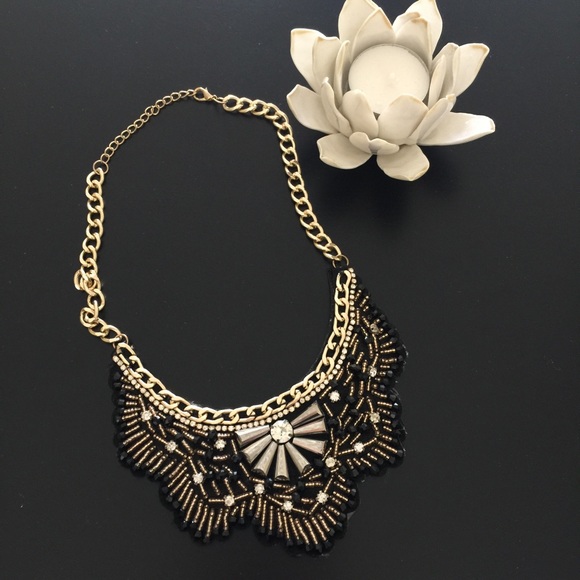 🔹Last🔹Vegan Leather Beaded Bib Necklace - Picture 4 of 4