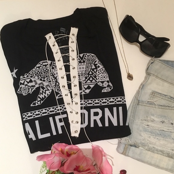 California Bear Lace Up front tee