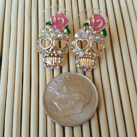 NEW Gold Jeweled Sugar Skull Earrings - Picture 3 of 4