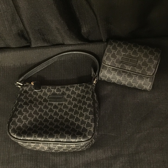 Tommy Hilfinger sachel and matching wallet