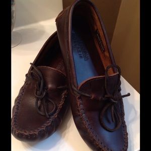 Minnetonka Leather Driving Moc