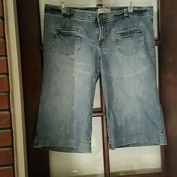 Old Navy Wide Leg Capris size 20