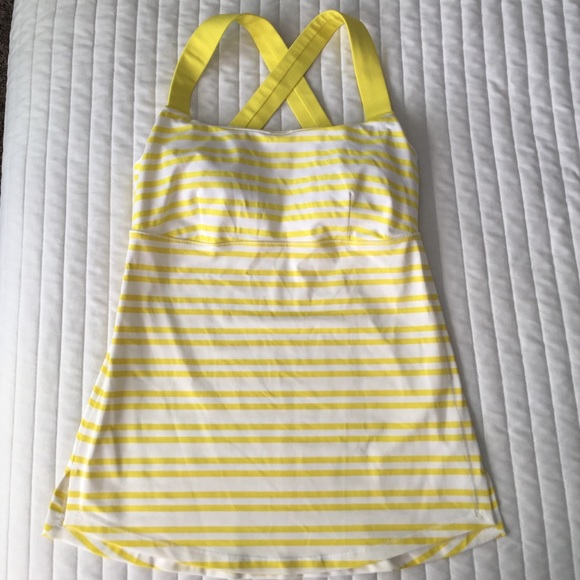 1 Hour Sale!! Lululemon Top Size 6