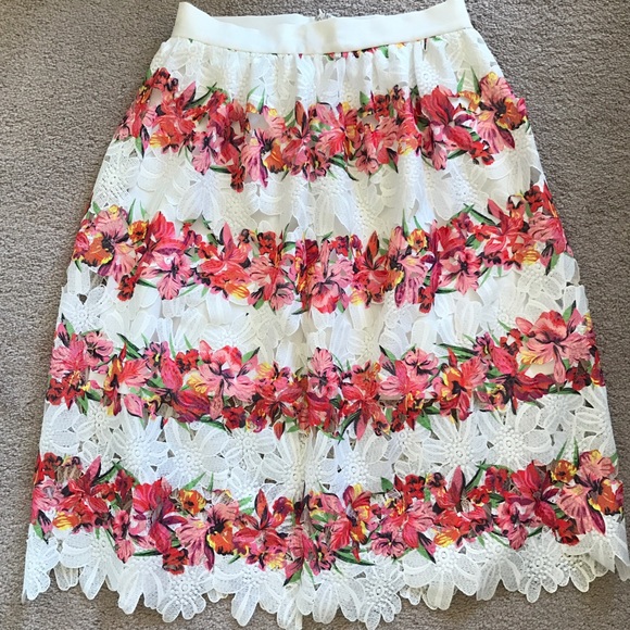 Moon Collection Dresses & Skirts - BEAUTIFUL Floral Lace Skirt!!!