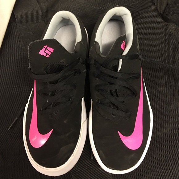 Children's Nike sneakers - Picture 1 of 2