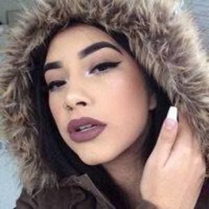 Meet your Posher, Macy