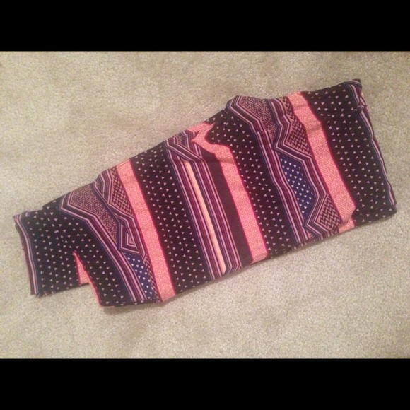Pink Aztec Lularoe Leggings