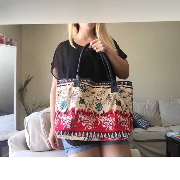 $10 CLEARANCE LAST ONE Floral Print Large Tote Bag - Picture 4 of 7