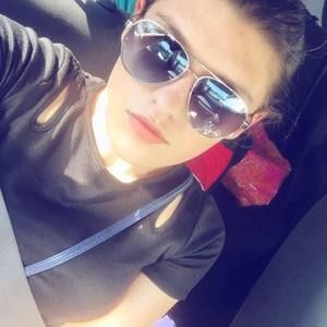 Meet your Posher, Liz