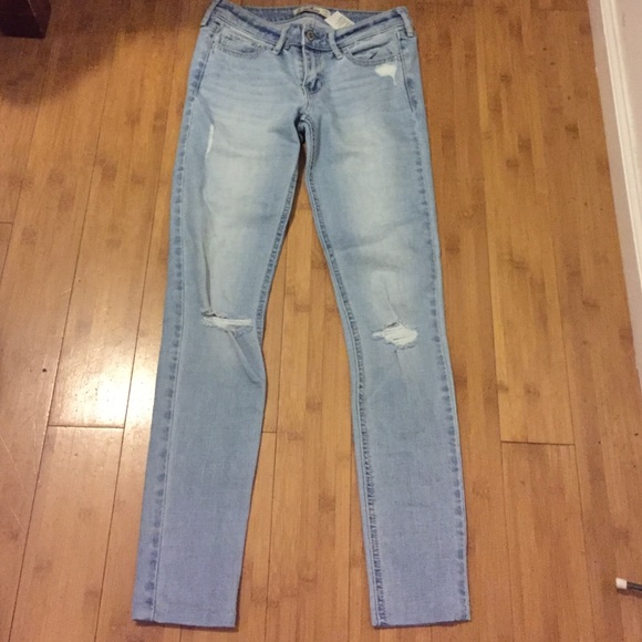 Hollister Light washed destroyed skinny jeans