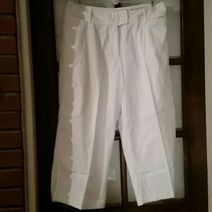 White  Route 66 capris 18 size