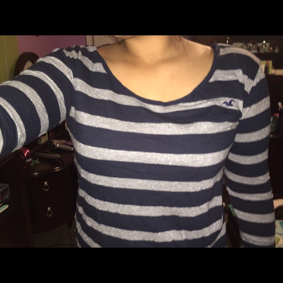 Hollister quarter sleeve shirt - Picture 2 of 4