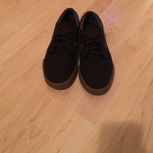 Nike sb skating shoes