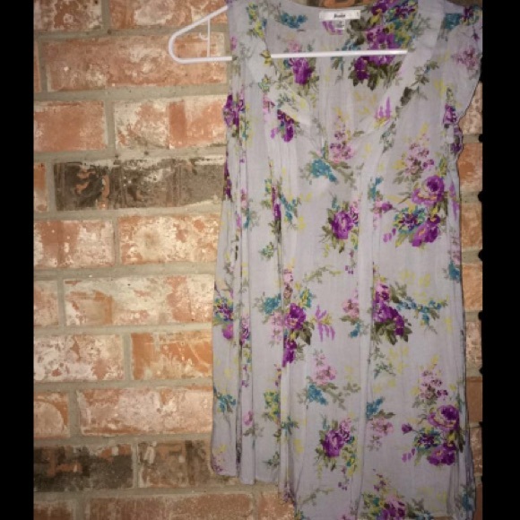 Floral tank top!