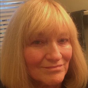 Meet your Posher, Candace