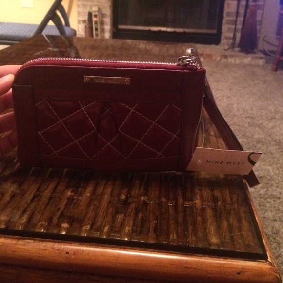 Dark red, Nine West, small going out purse - Picture 2 of 2