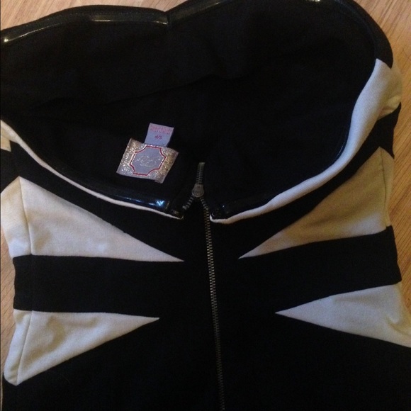 Little black dress, size small - Picture 2 of 2