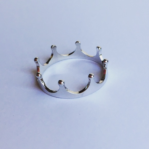 Jewelry - Sterling Silver Crown Ring 925