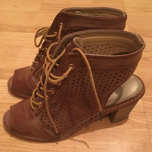Open toe boots