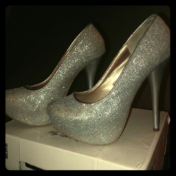Cute sparkly silver heels