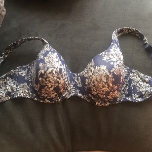 Modern Movement Ultimate T-shirt floral bra