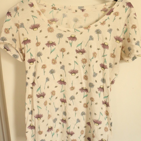 Urban Outfitters Flower Graphic Tee