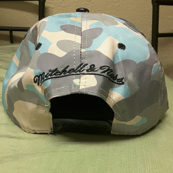 Snap back - Picture 2 of 2