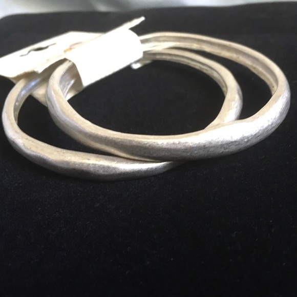 Sak Roots Distressed Silver Bangles - Picture 4 of 4
