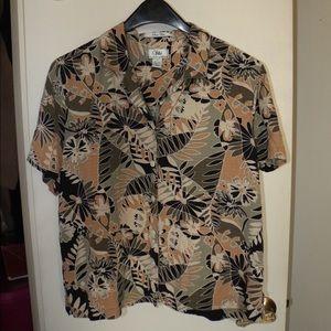 Vintage Floral Hawaiian Button-up Shirt