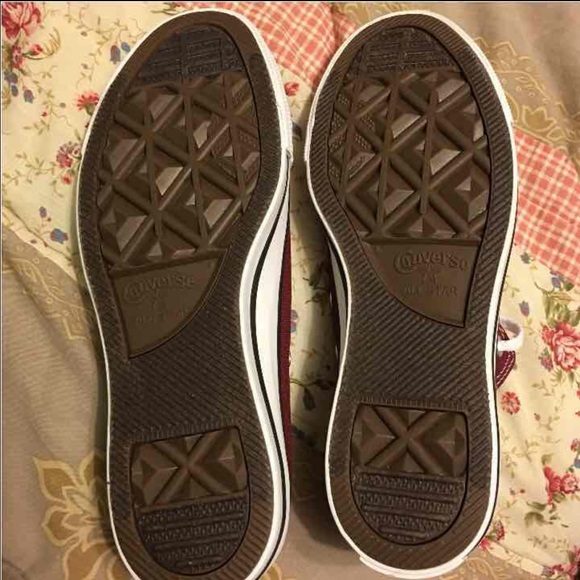 ❌SOLD❌ Maroon Converse - Picture 3 of 4