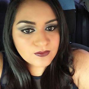 Meet your Posher, Violeta