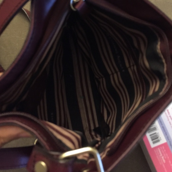 Etienne Aigner Cordova crossover bag - Picture 3 of 4