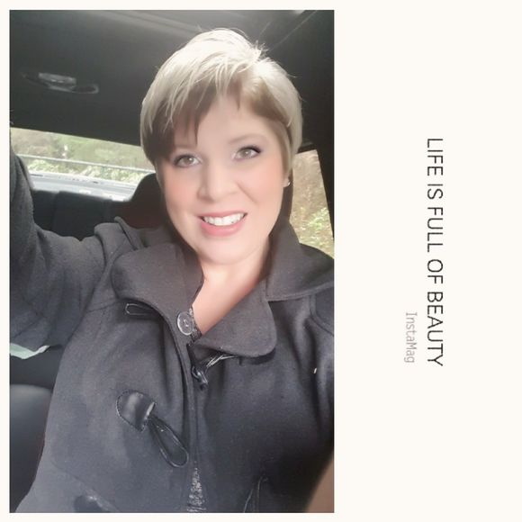 Meet your Posher, Carrie - Picture 1 of 1